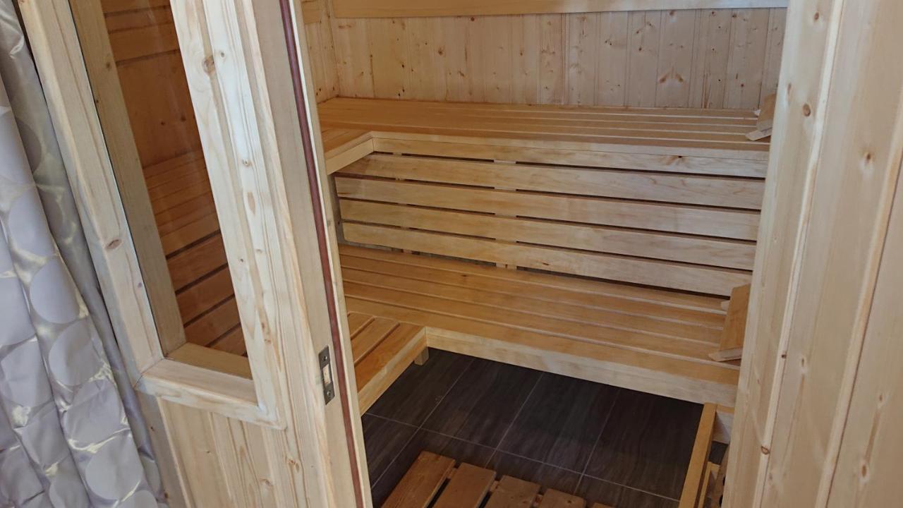 Letnia Willa Jacuzzi & Sauna Дарлово Екстер'єр фото